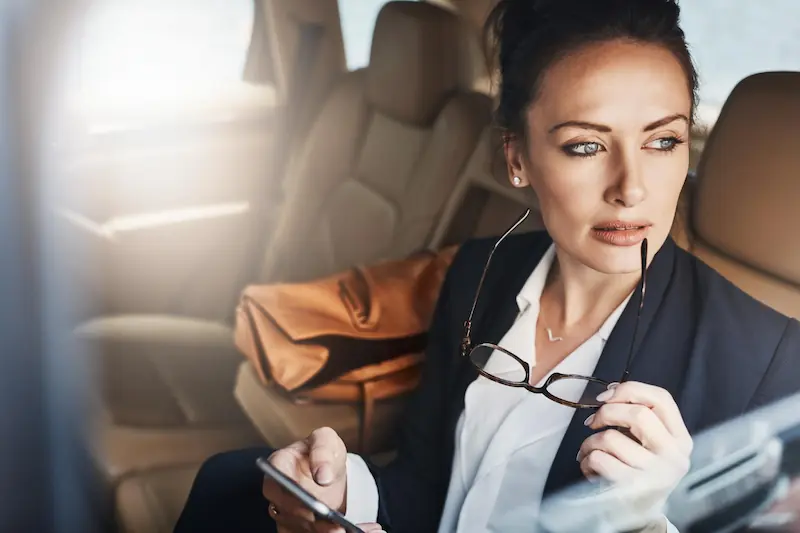 Expert Tips For Booking Weybridge Airport Taxi Transfer 