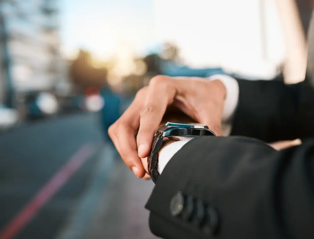 Save Time And Money By Pre Booking Your Guildford Airport Transfer